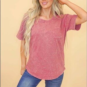 🆕🌿❤️SEW IN LOVE: BURGUNDY Acid Wash Pocket Tee SMALL